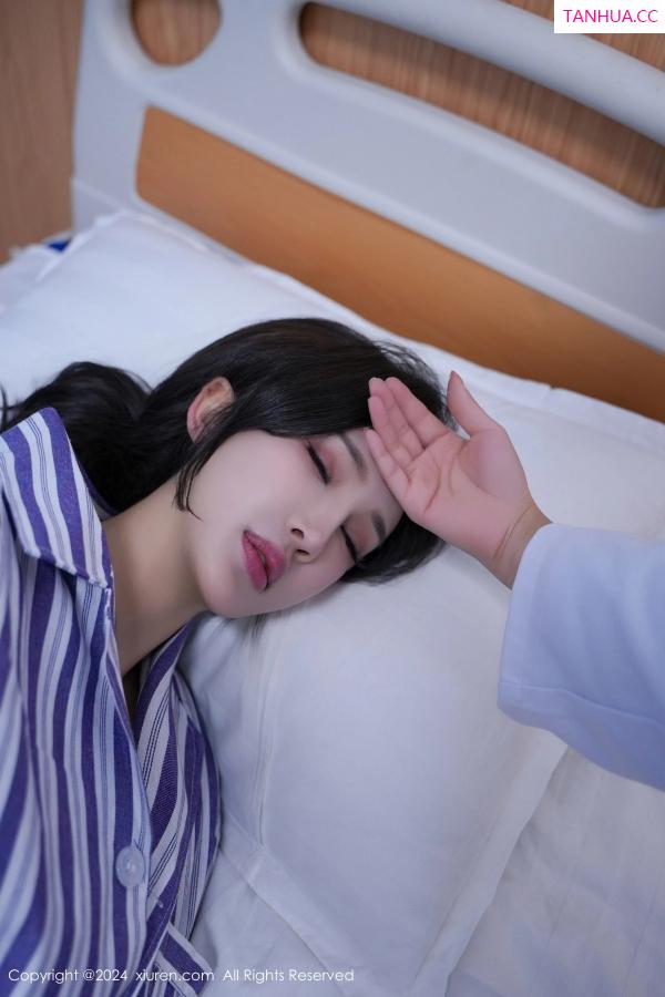 周妍希 奶瓶土肥圆 [XiuRen]高清写真图 2024.04.07 No.8346 Carol周妍希X 性感美臀第26张图片